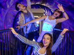 Summer Illusions in the online and offline world